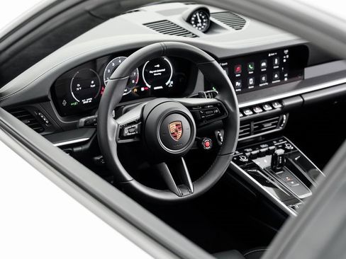 Used 2025 Porsche 911 Carrera 4 GTS image 9