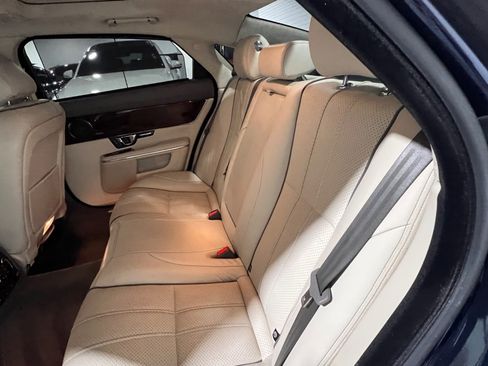 Used 2015 Jaguar XJ L Portfolio RWD image 47