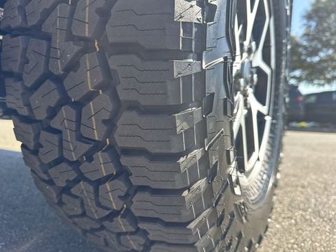 New 2025 Jeep Gladiator Rubicon image 17