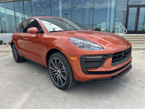 New 2025 Porsche Macan image 9