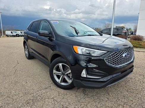Used 2024 Ford Edge SEL w/ Convenience Package image 2
