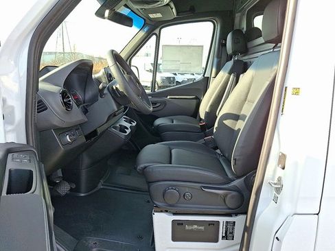 Used 2026 Mercedes-Benz Sprinter 2500 image 12