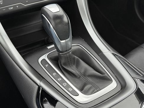 Used 2013 Ford Fusion Titanium image 25