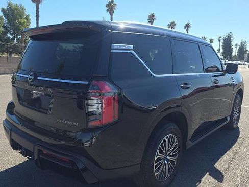 Used 2025 Nissan Armada Platinum image 3