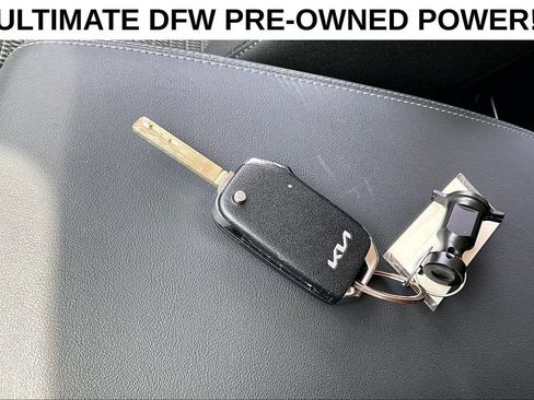 Used 2022 Kia Sorento LX FWD image 12
