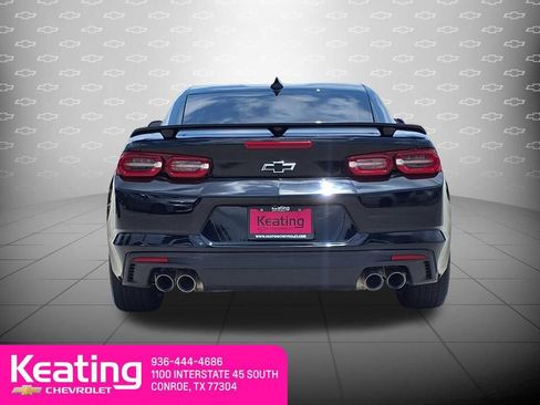 Used 2020 Chevrolet Camaro LT w/ Technology Package RWD image 7