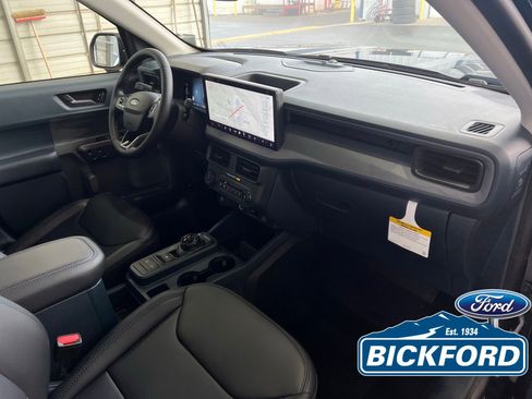 New 2026 Ford Maverick Lariat w/ Black Appearance Package image 18