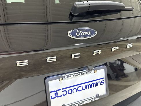 Used 2023 Ford Escape Active AWD/4WD image 25
