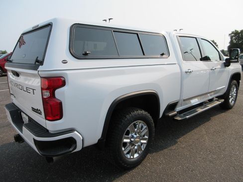 Certified 2024 Chevrolet Silverado 2500 High Country w/ High Country Premium Package AWD/4WD image 5
