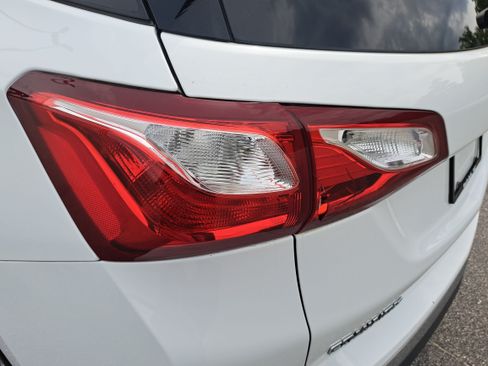 Used 2021 Chevrolet Equinox LT FWD image 34
