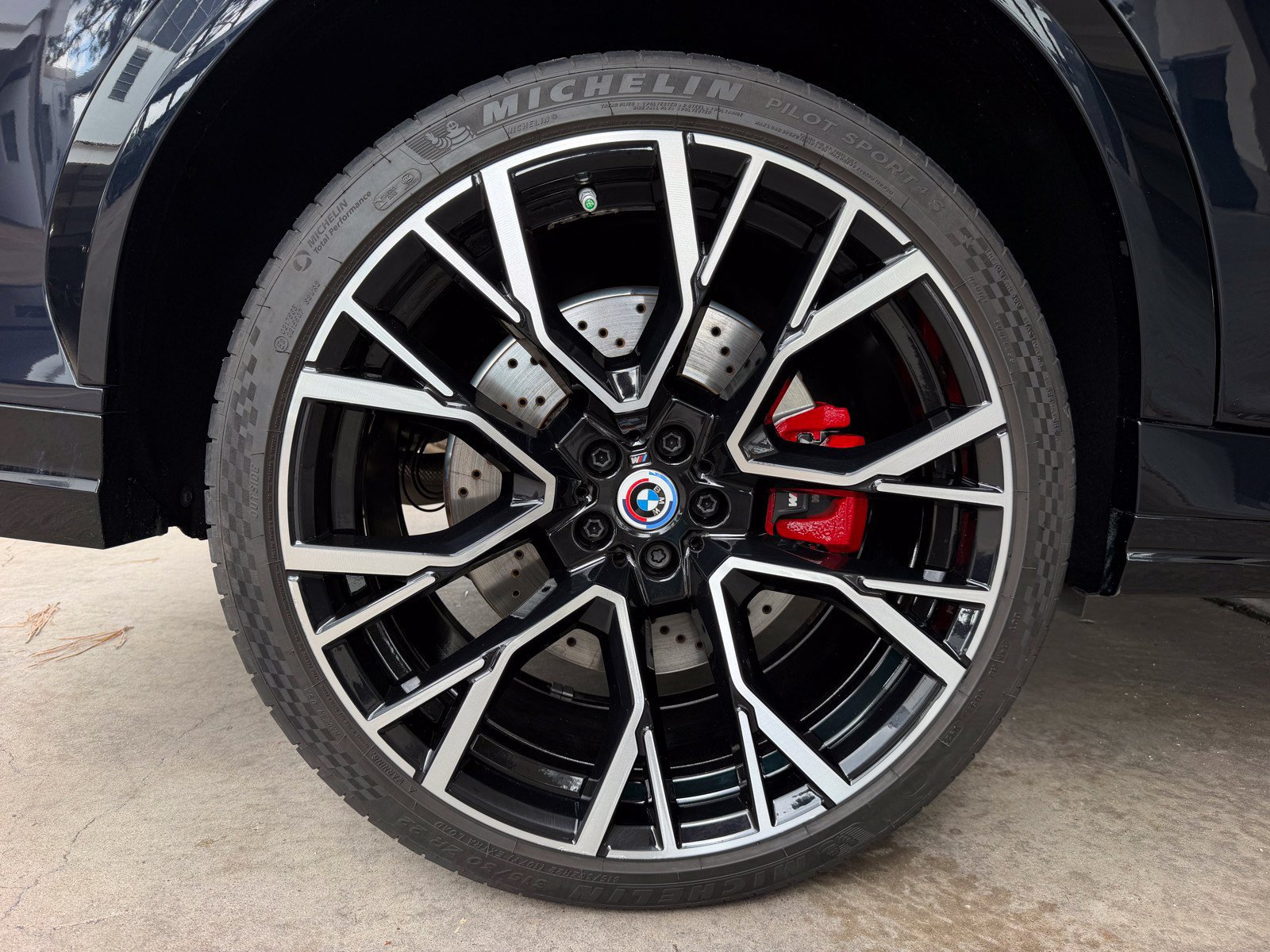 Used 2022 BMW X6 M w/ Competition Package AWD/4WD image 24