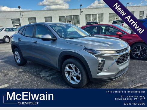 Used 2024 Chevrolet Trax LS w/ LS Convenience Package FWD image 1
