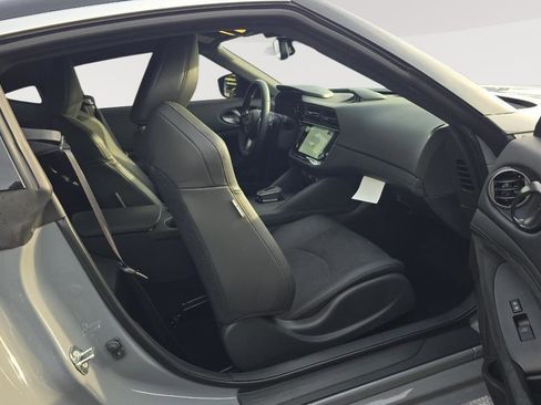 Used 2026 Nissan Z Performance w/ Floor Mat Package RWD image 15
