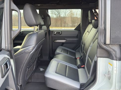 Used 2022 Ford Bronco Black Diamond w/ Sasquatch Package AWD/4WD image 34