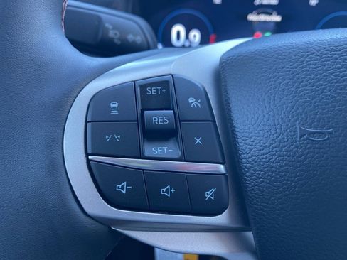 New 2025 Ford Explorer Active w/ Active Comfort Package image 17