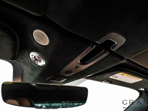 Used 2021 Aston Martin V8 Vantage Roadster RWD image 40