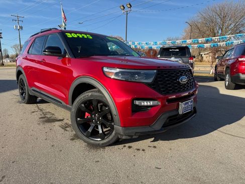 Used 2020 Ford Explorer ST w/ ST Street Pack image 2