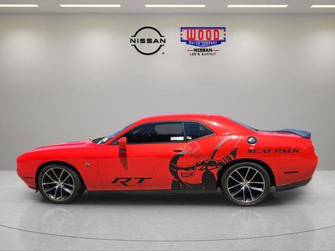 Used 2017 Dodge Challenger R/T Scat Pack RWD image 5