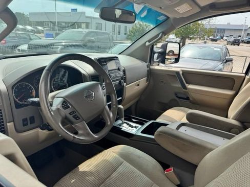 Used 2013 Nissan Titan SV w/ SV Premium Utility Pkg RWD image 15