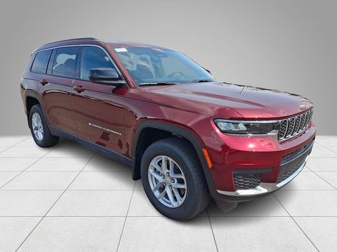 New 2026 Jeep Grand Cherokee L Laredo w/ MOPAR Finishing Package image 3