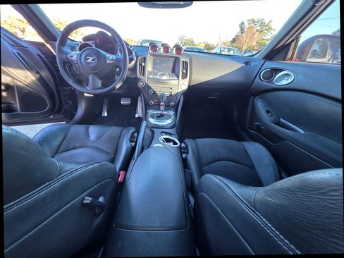 Used 2014 Nissan 370Z Touring w/ Sport Package image 14