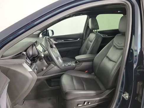 Certified 2025 Cadillac XT5 Premium Luxury AWD/4WD image 17