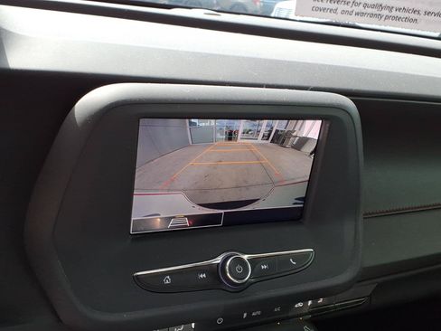 Used 2021 Chevrolet Camaro LT RWD image 9
