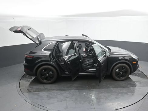 Used 2022 Porsche Cayenne Platinum Edition AWD/4WD image 52