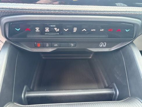 New 2026 Jeep Cherokee Limited AWD/4WD image 36