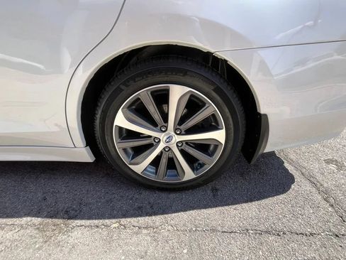 Used 2016 Subaru Legacy 2.5i Limited AWD/4WD image 18