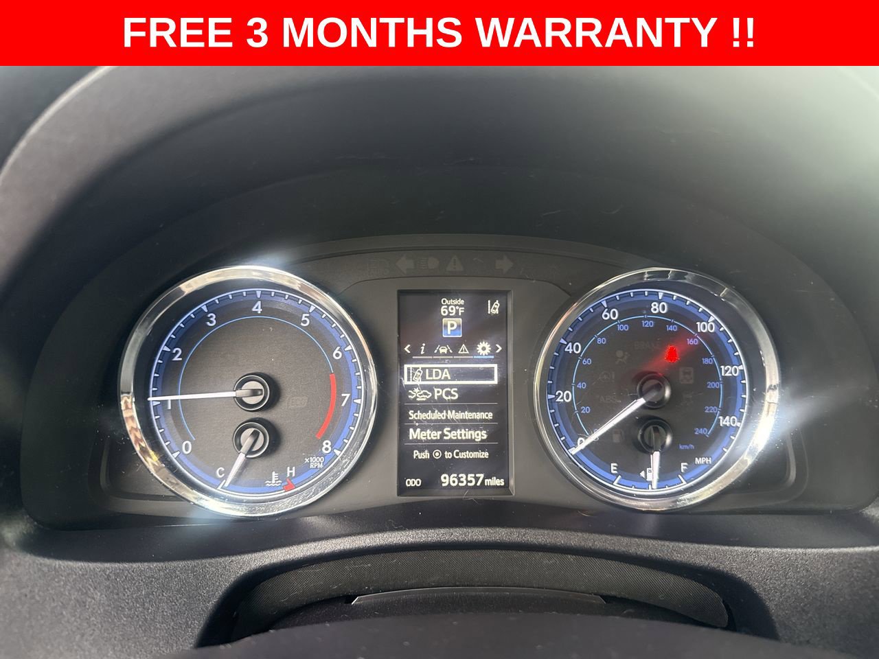 Used 2018 Toyota Corolla SE FWD image 16