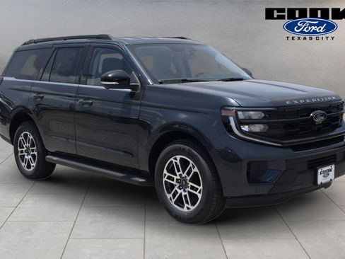 New 2026 Ford Expedition Active RWD image 2