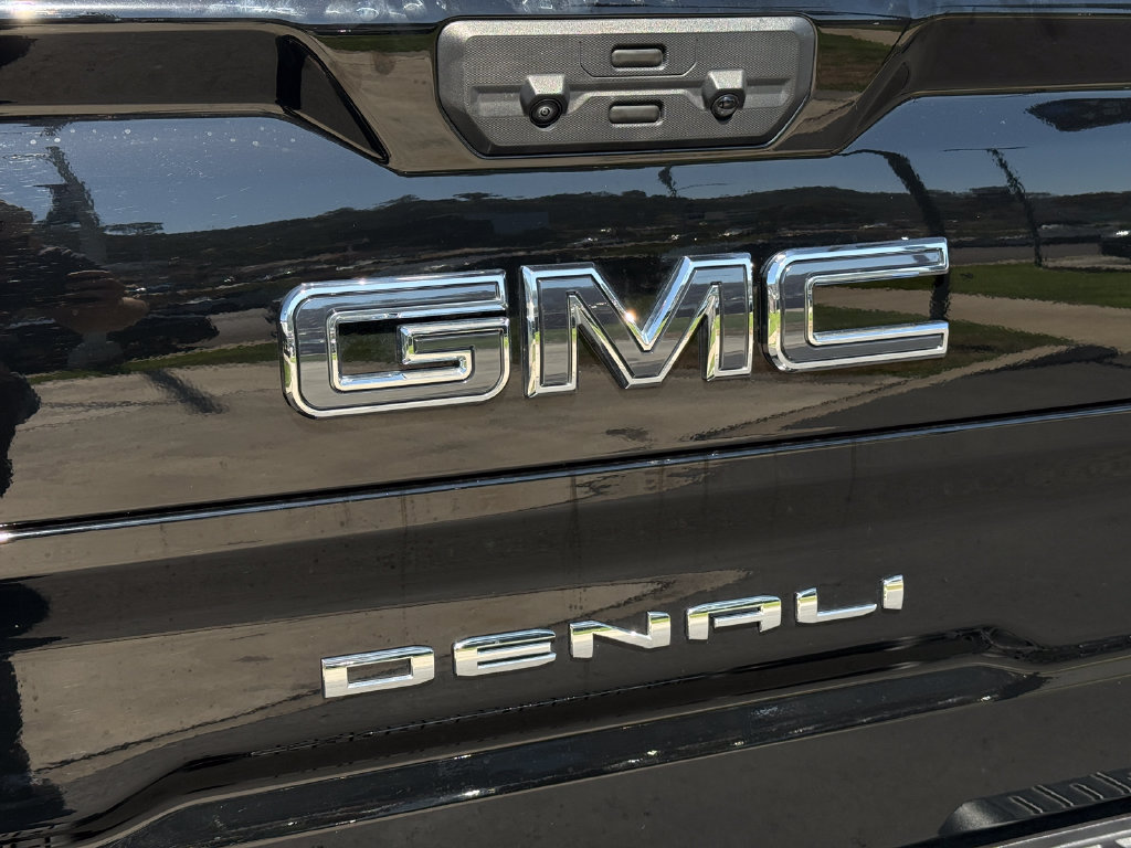 Used 2025 GMC Sierra 1500 Denali Ultimate AWD/4WD image 10