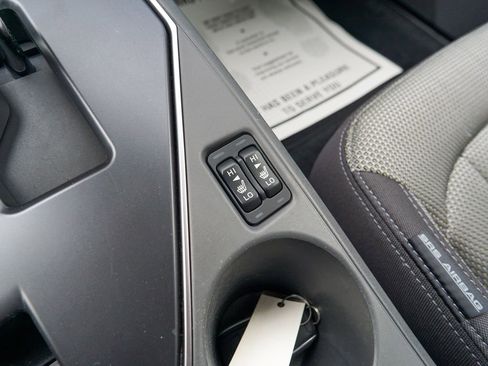 Used 2024 Subaru Crosstrek 2.0i Premium image 23