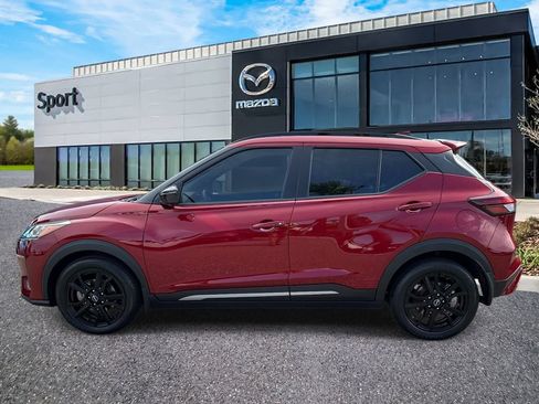 Used 2024 Nissan Kicks SR w/ SR Premium Package FWD image 6