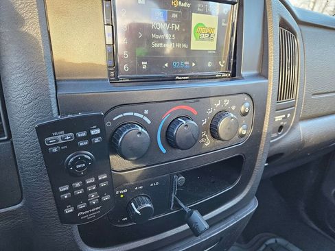 Used 2005 Dodge Ram 1500 Truck SLT w/ Sport Appearance Group image 17