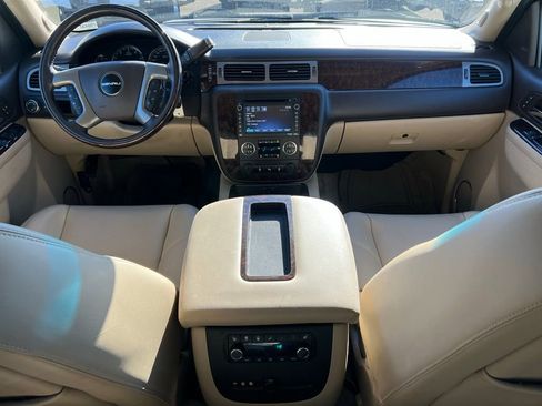 Used 2013 GMC Yukon XL Denali image 24