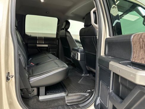 Used 2017 Ford F250 Lariat w/ Chrome Package image 56