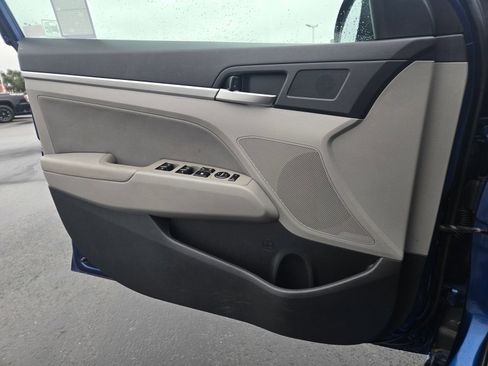 Used 2020 Hyundai Elantra SEL FWD image 17