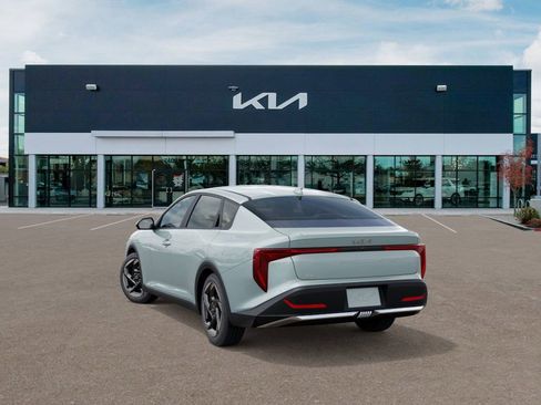 New 2026 Kia K4 EX image 4