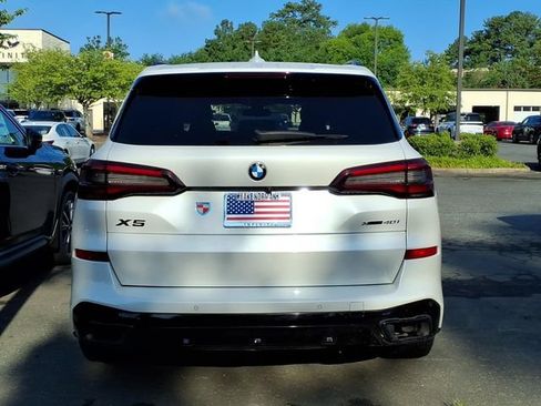 Used 2021 BMW X5 xDrive40i w/ M Sport Package AWD/4WD image 7