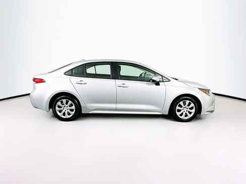 Used 2024 Toyota Corolla LE image 10