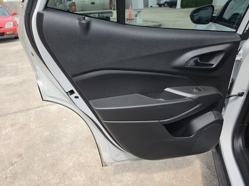 Used 2024 Chevrolet Trax LS FWD image 12