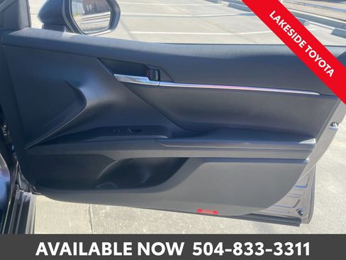 Used 2023 Toyota Camry SE image 17