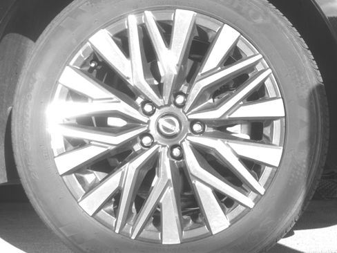 Used 2025 Nissan Altima 2.5 SV image 13