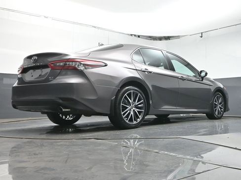Used 2023 Toyota Camry XLE image 34