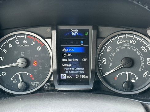 Certified 2023 Toyota Tacoma TRD Off-Road image 22