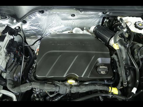 Used 2025 Chevrolet Trax LT w/ Driver Confidence Package FWD image 20
