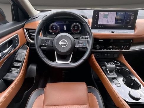 Used 2024 Nissan Rogue Platinum AWD/4WD image 5