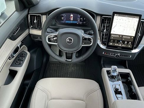New 2026 Volvo XC90 B6 Plus w/ Protection Package image 5